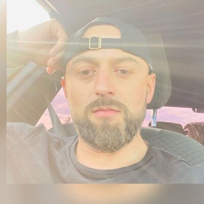  ,   Nurik, 39 ,   ,   