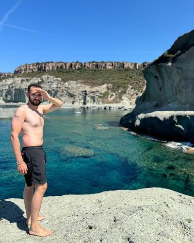  ,   Denis, 37 ,   ,   