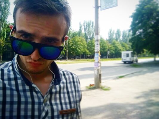  ,   Artem L, 29 ,   ,   , c 