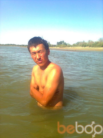  ,   Akhat, 32 ,   