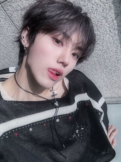  ,   Seongmin, 21 ,   ,   