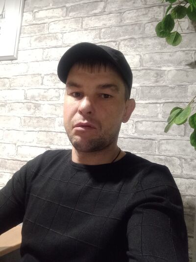  ,   Alex, 41 ,   ,   