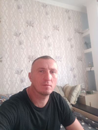  ,   Vadim, 41 ,   ,   