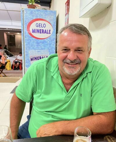  ,   Kelly, 54 ,   ,   