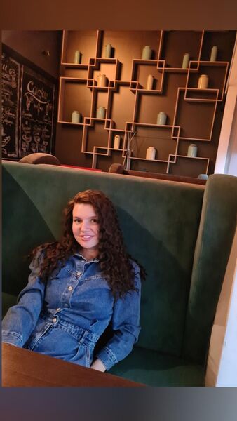  ,   Olga, 32 ,  