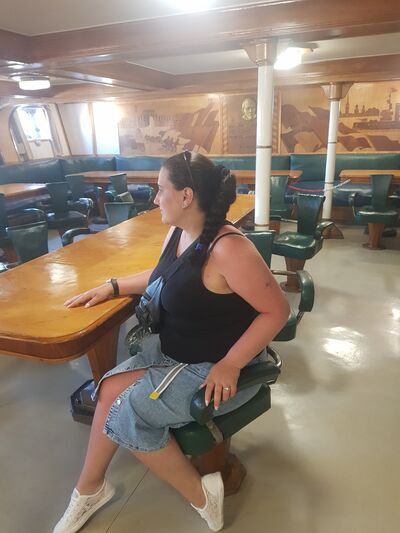  ,   Ann, 33 ,   ,   