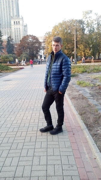  Marki,   Vitalik, 31 ,   ,   , c 