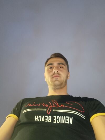  ,   Araz, 32 ,   ,   