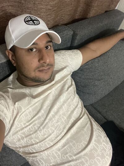  -,   Christian, 39 ,   ,   