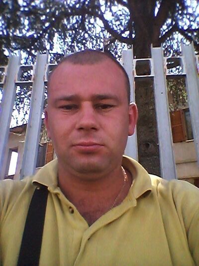  ,   Viktor, 38 ,   