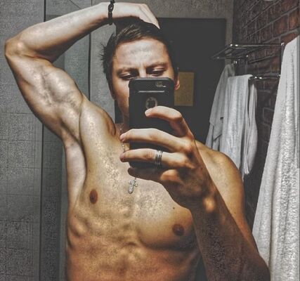  ,   Artem, 30 ,   