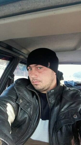  ,   Artur, 32 ,   ,   , c 
