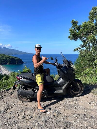  -,   Viktor, 36 ,   ,   