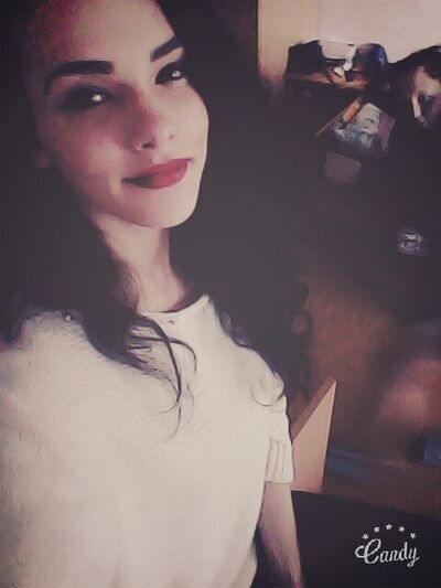  ,   Christina, 23 ,   c 
