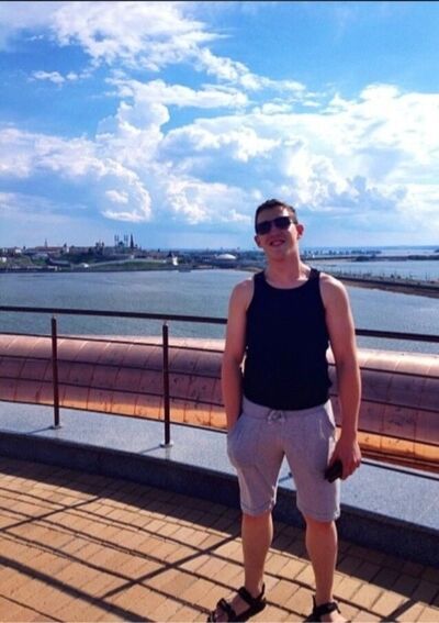  ,   Dan, 34 ,   
