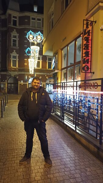  Gliwice,   Viktor, 35 ,   ,   , c 