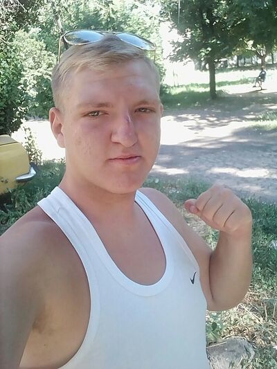  ,   Kirill, 25 ,   ,   