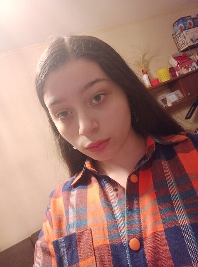  ,   Kira, 24 ,   ,   