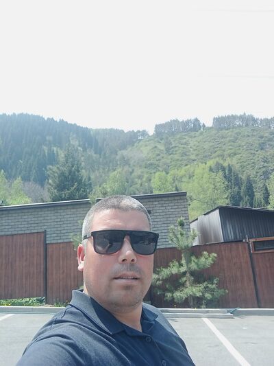  ,   Aziz, 28 ,   ,   