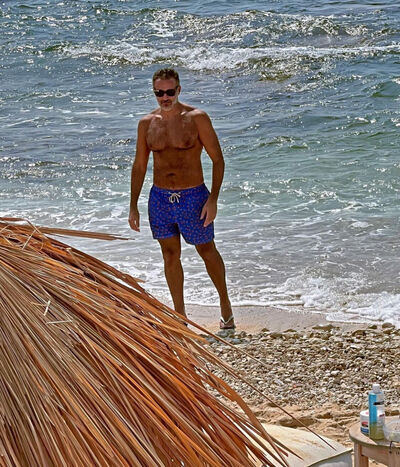  ,   Karim, 45 ,   ,   , c , 