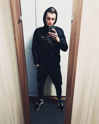  ,   Andrei, 24 ,   c 