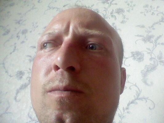  ,   Alex, 43 ,   