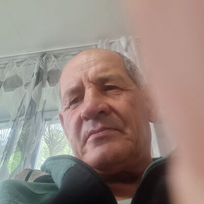  ,   Viktor, 59 ,   c 