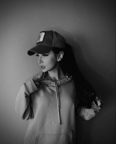  ,   Diana, 26 ,   ,   