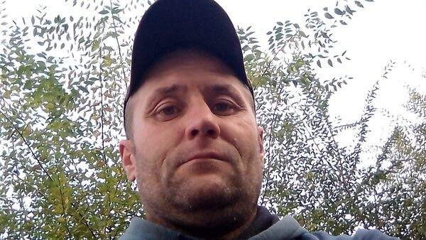  ,   Pavel, 42 ,   ,   , c , 