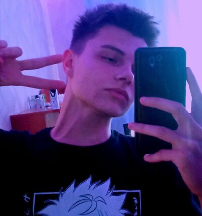  ,   Maksim, 21 ,   ,   