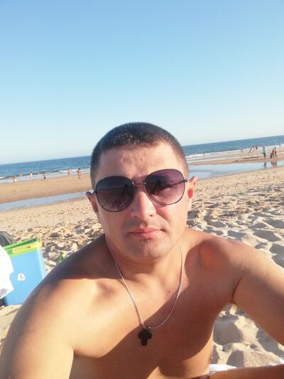  ,   Alex, 35 ,   ,   