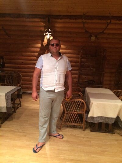  ,   Valeh, 42 ,   ,   