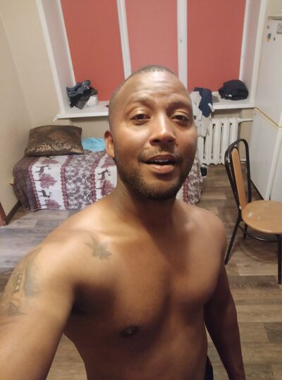   ,   Denis, 39 ,   ,   
