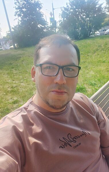  ,   Vladislav, 39 ,   ,   