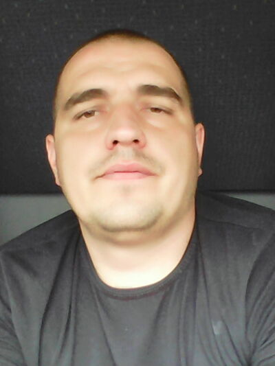  ,   Slawa, 37 ,   