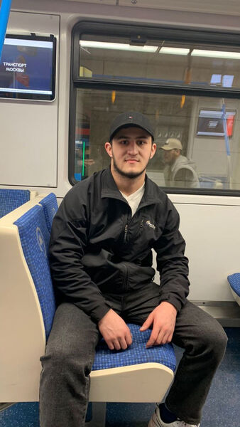  ,   Ali, 22 ,   c 