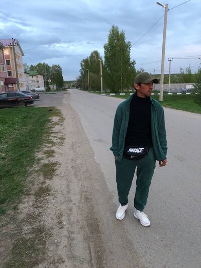 ,   Gulom, 34 ,   ,   