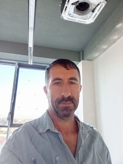  ,   M, 52 ,     , c 