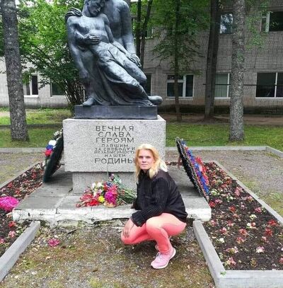  -,   Elena, 44 ,   c 