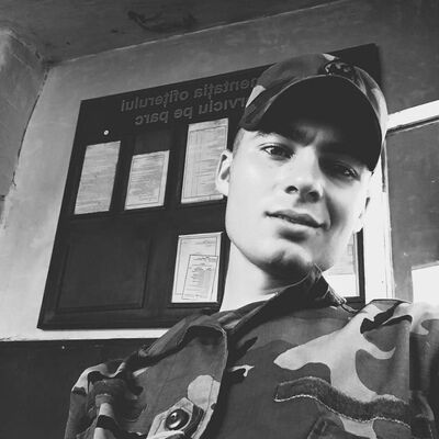  ,   Mihai, 28 ,   ,   