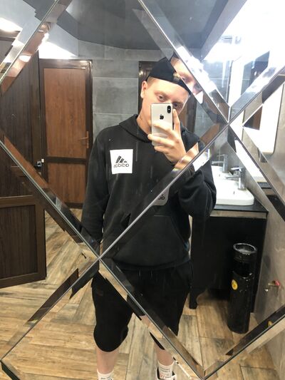  ,   Artem, 22 ,   ,   , c , 