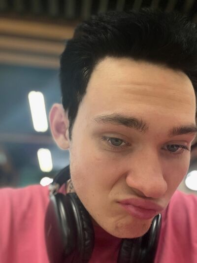   ,   Maksim, 19 ,   ,   