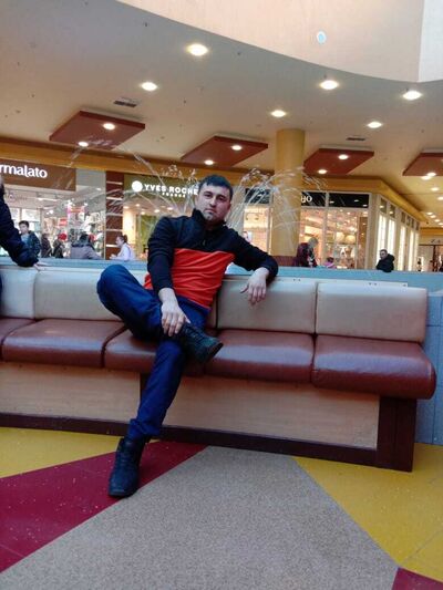  ,   Bobojon, 27 ,   ,   