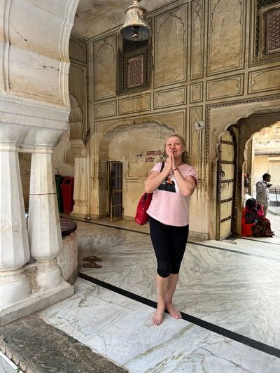  ,   Marina, 48 ,   c 