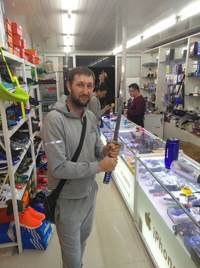  ,   Vitas, 37 ,   