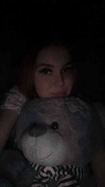  ,   Nina, 21 ,   ,   