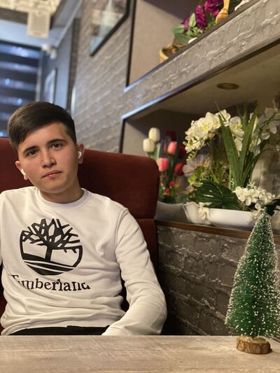  ,   Izzatbek, 26 ,   ,   , c , 