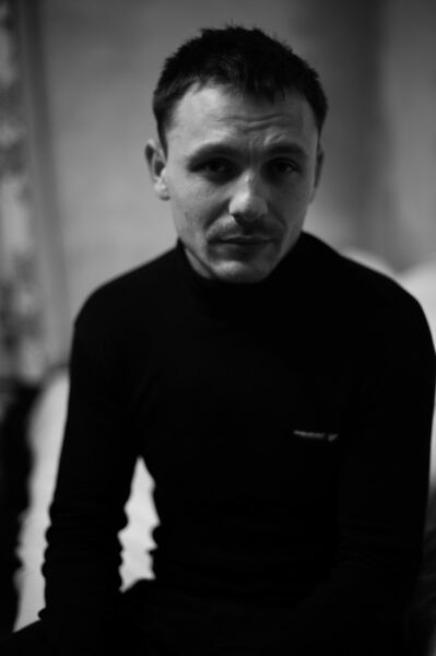  ,   Ruslan, 40 ,   ,   , c 