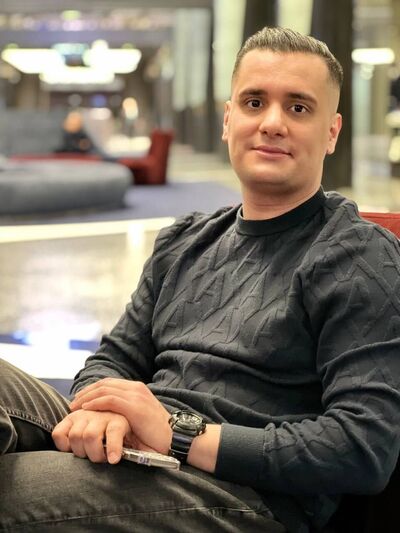  ,   Ali, 33 ,   ,   