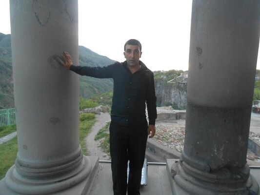  ,   ERIK, 42 ,   